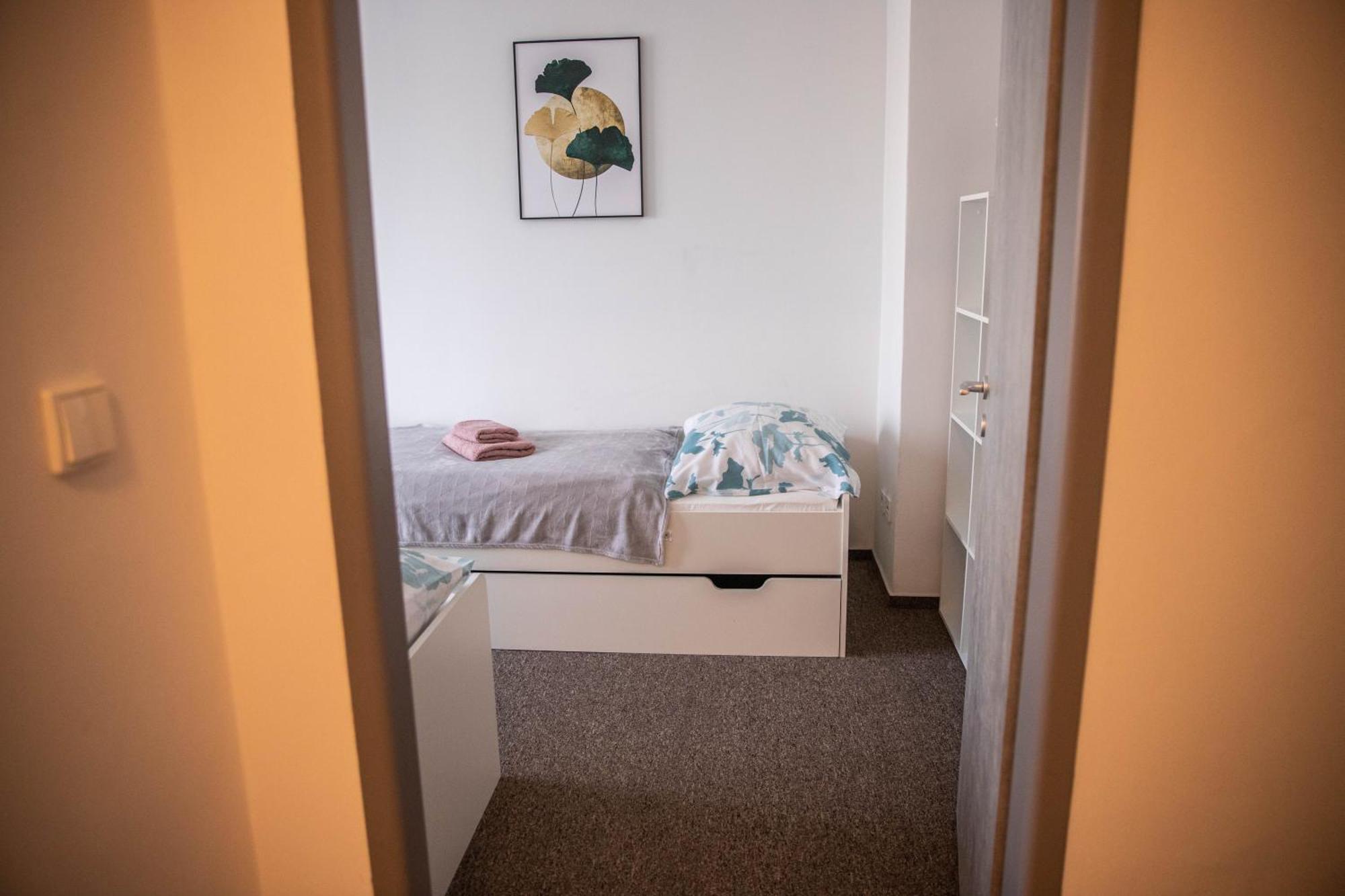 Prostorny Byt V Centru U Reky, 2 Loznice, Balkon Hradec Králové Екстериор снимка